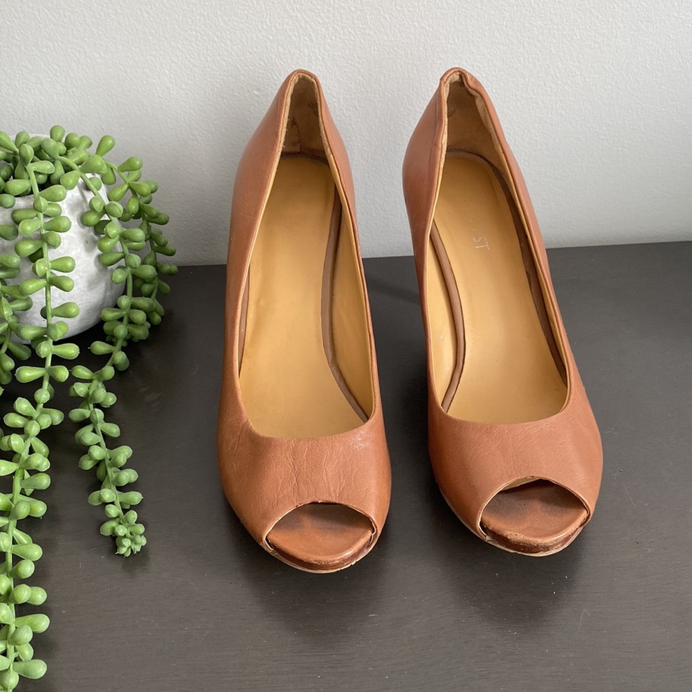 Tan Peep Toe Nine West Pumps